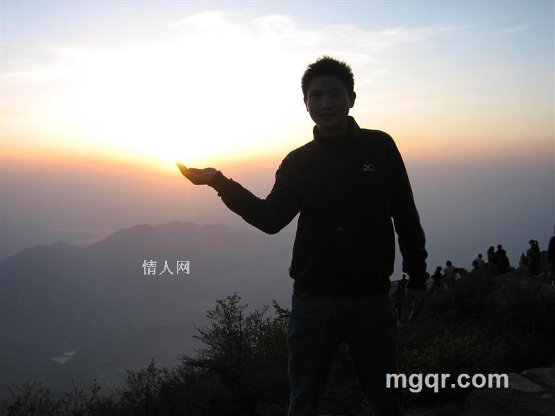 灰色天空的头像