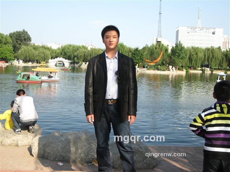 雨夜中的浪漫的头像