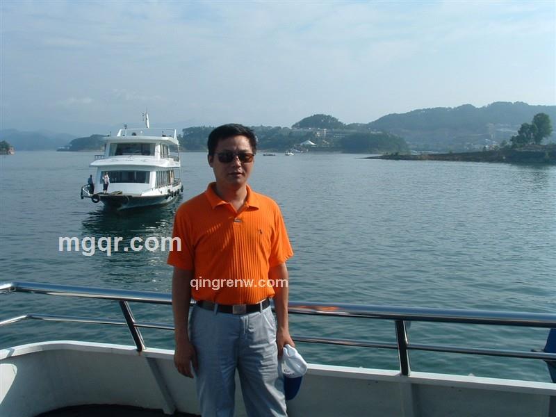 蓝色寂寞的头像