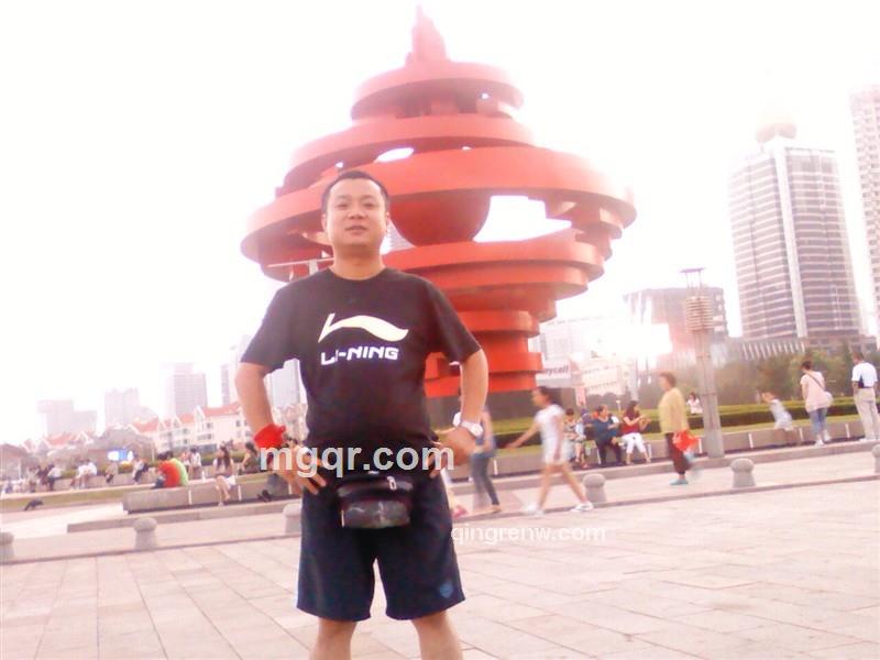 孤独相拥的头像