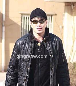 水中灬坚**战的头像