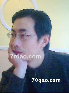 眼镜帅哥的头像