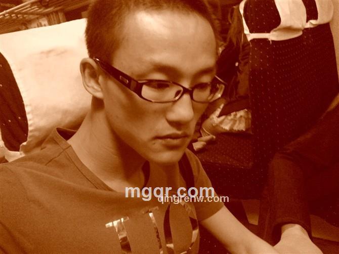 和寂寞有染的头像