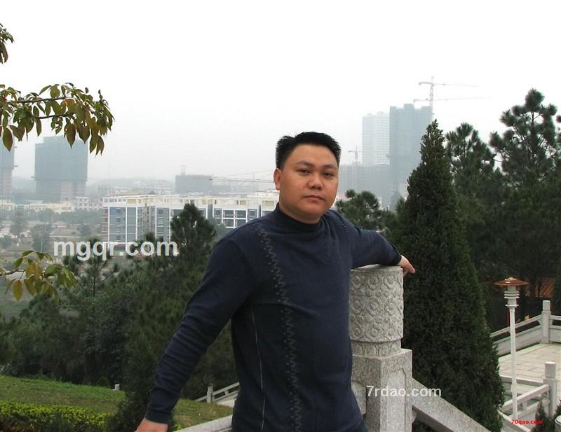 温情柔怀的头像