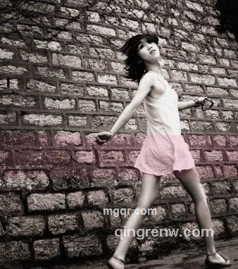 夜上浓妆的头像