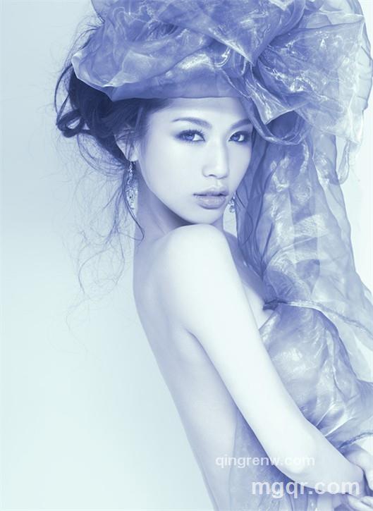 妩媚床上的头像