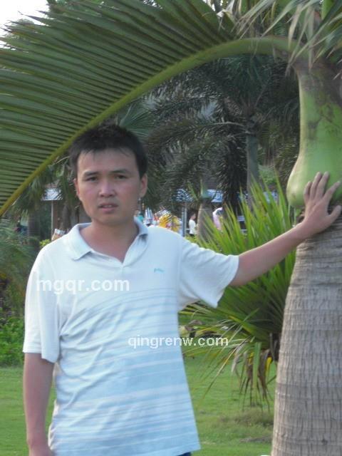 且听疯吟~的头像