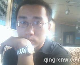 掉进池塘的猪的头像