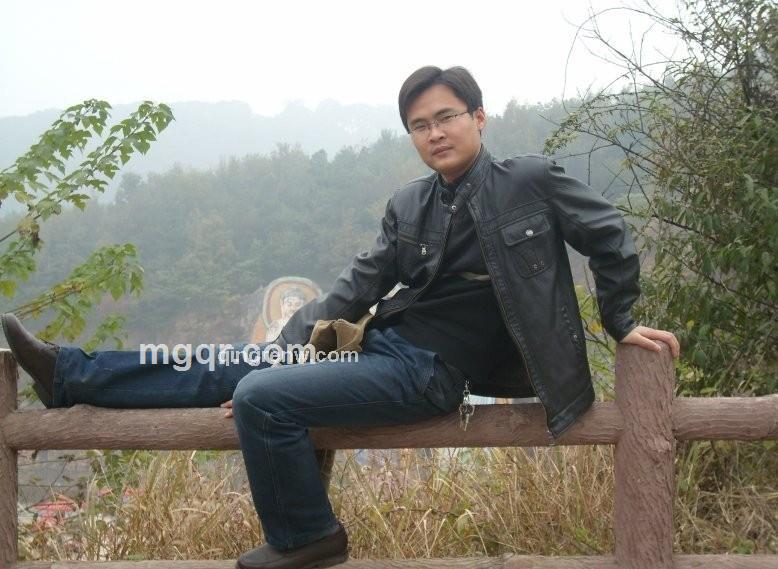 湖山一色的头像