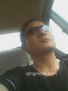 激情的酷男人的头像