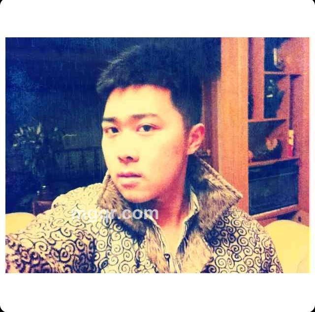 深丶黑色的头像