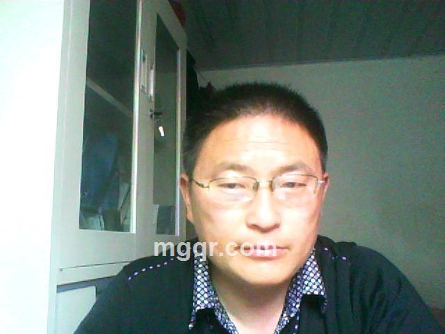 明天属于谁的头像