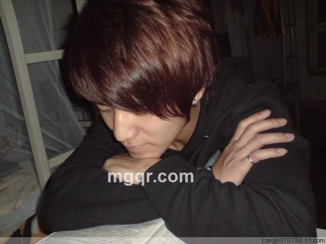 午夜寻激情的头像