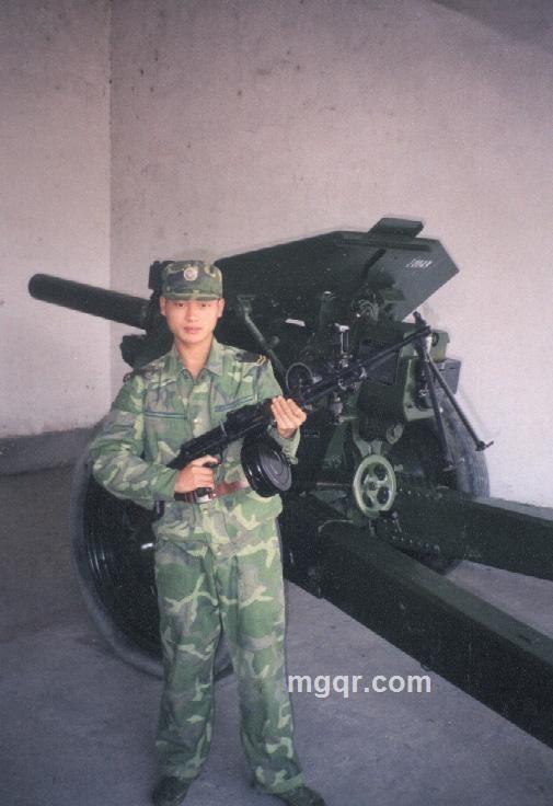 爬墙观杏的头像