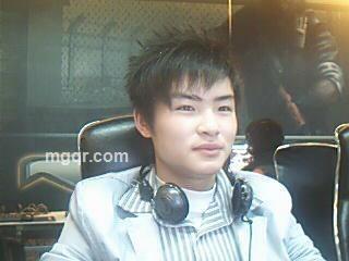 夜,就差你来的头像