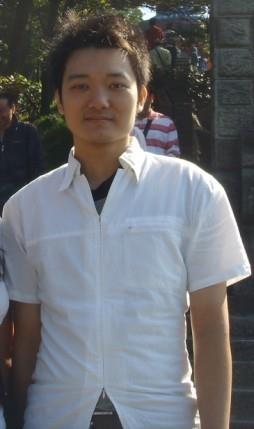 热情的灰色的头像