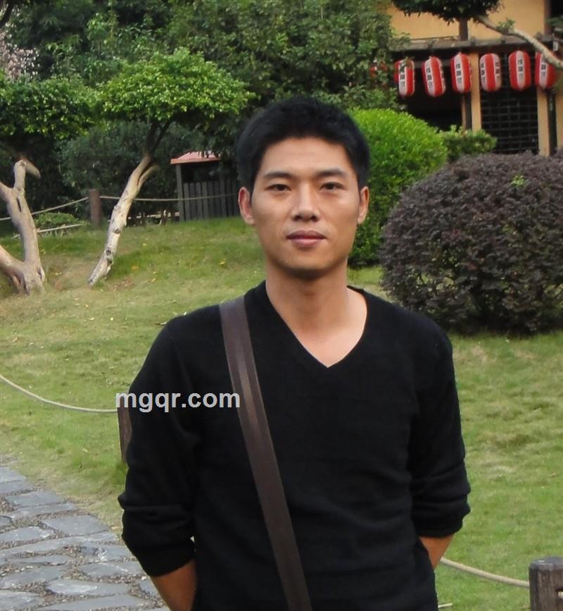 走单的狼的头像