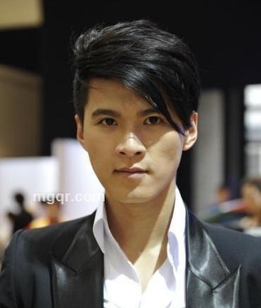 三岁就很帅的头像