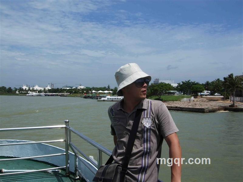 孤单的走着的头像