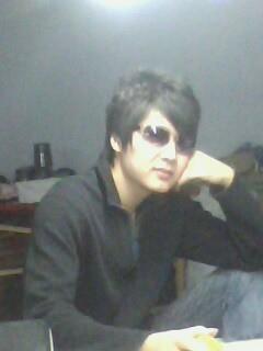 不爱穿内裤的头像