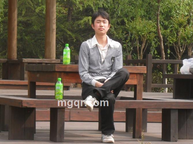 高卧垅亩在干什么的头像