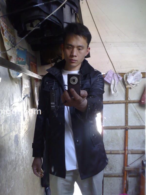 汪汪锐锐的头像