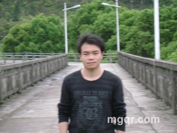 一竿子插到头的头像