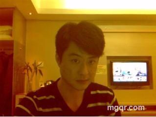 外表害羞内心强大的头像