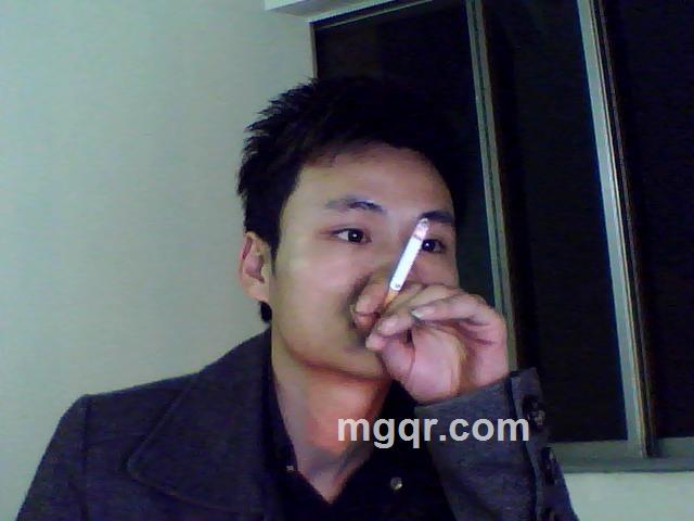 气质男孩讯温柔女孩的头像