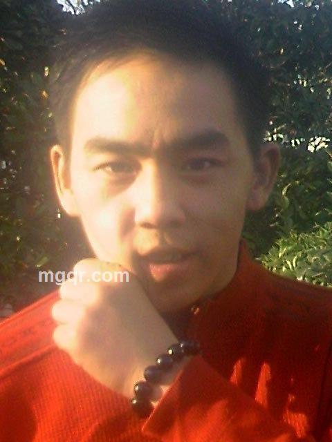 ╰摆摊丶卖寂寞っ的头像