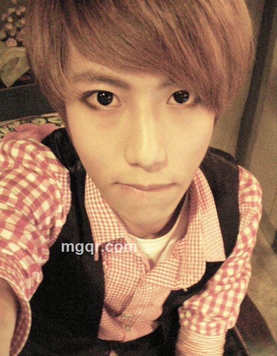 黑色的丶奢华的头像