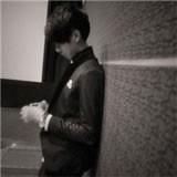 少男情怀总是诗的头像