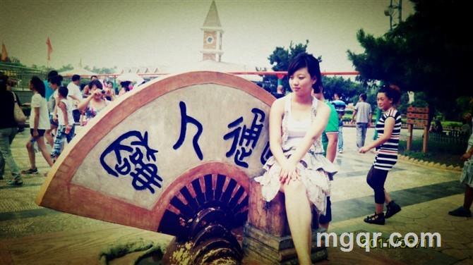 愛上了壹個人的狂歡的头像