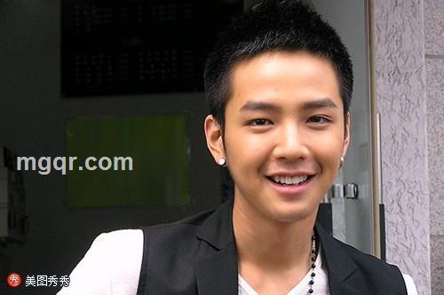 爱是真的只不是多了些的头像