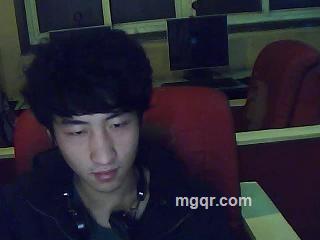  嘴唇里的阳光的头像