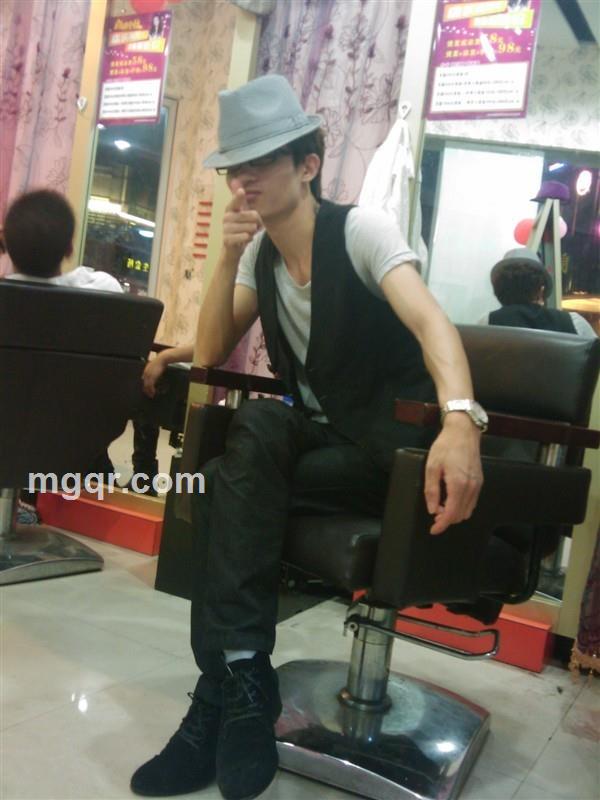 一直在潜水的头像