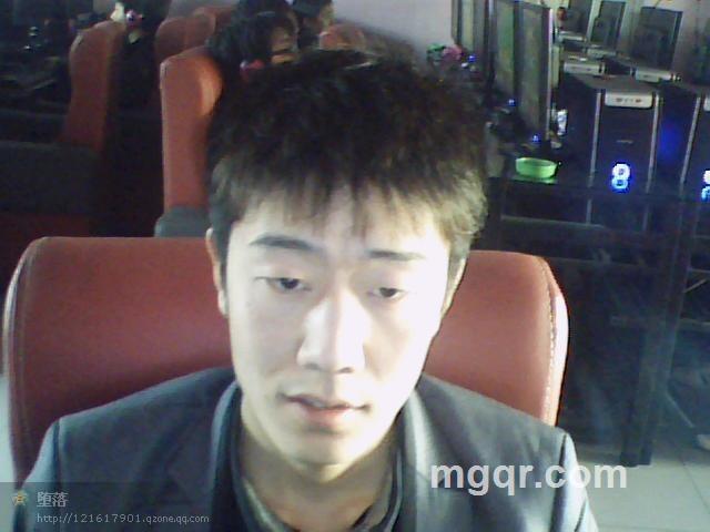 亮少孤单的头像