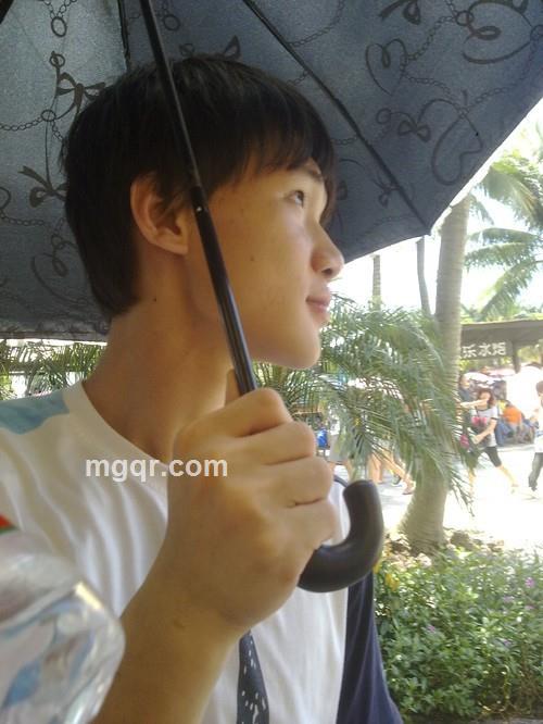 异乡的明月的头像