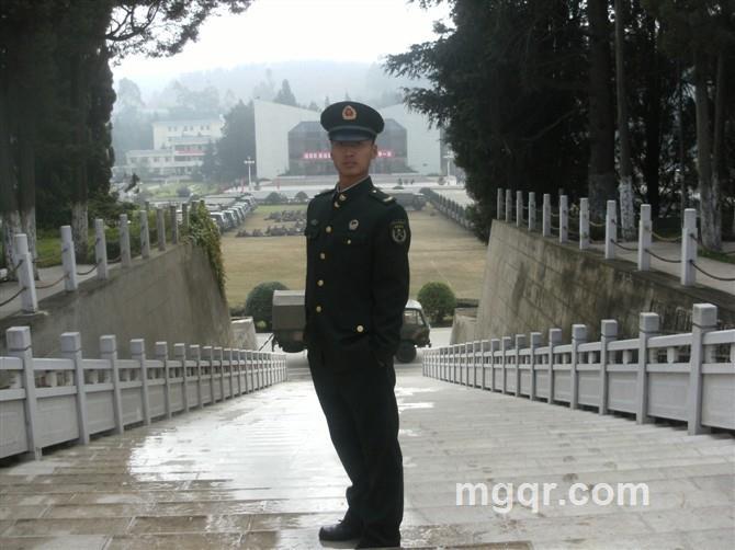 为爱而痴的头像