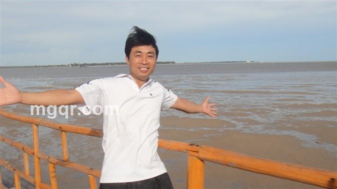 等待尹人的头像