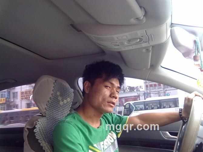 以死状态活着的男人的头像