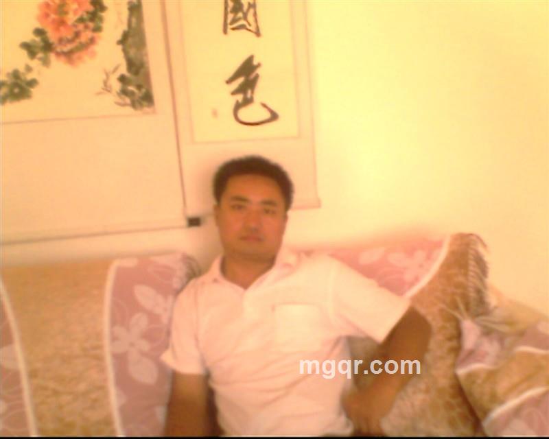 采花的小灰狼的头像