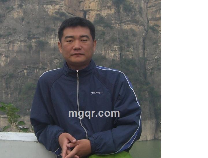 红旗飘飘飞的头像