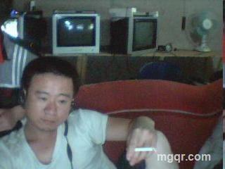 为爱心痛的头像