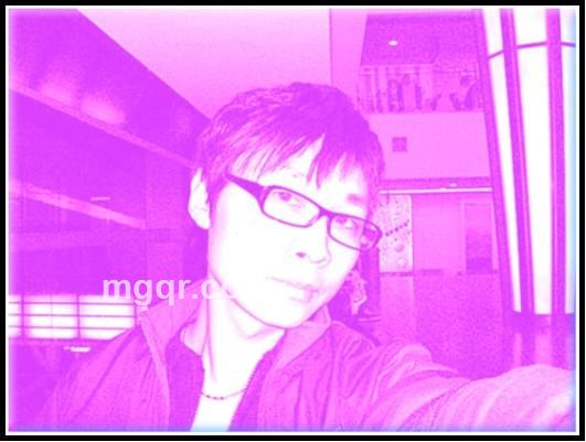 眼泪滴在你胸上的头像