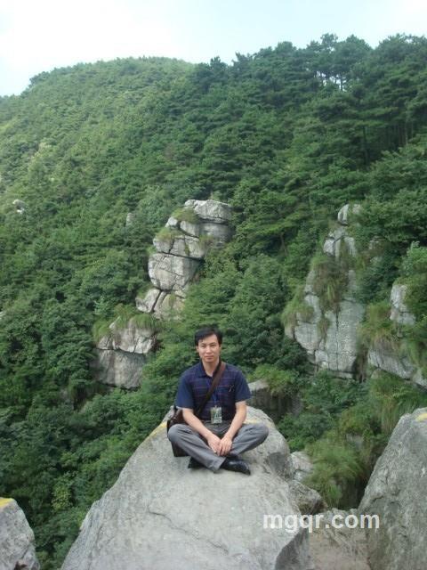 擦肩而过雨的头像