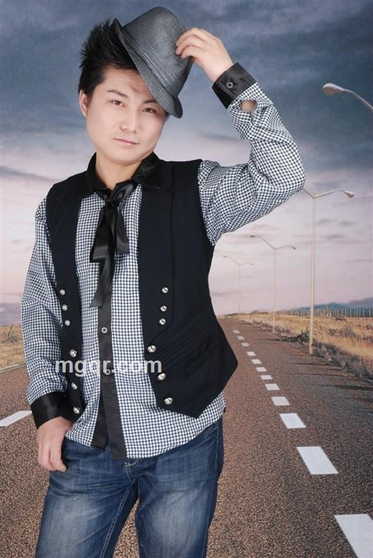 小男孩乐乐的头像