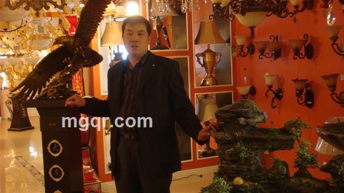 李 莮 瑞 蕁的头像