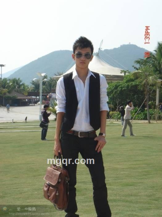 阳光下的油点草的头像