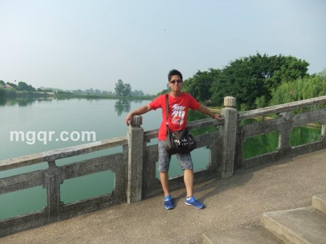 会生气的小草的头像